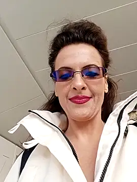 RebeccaNoble online show from May 2, 2026, 11:59 am