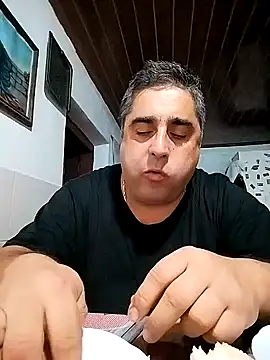 Snapshot of ADRIAN_ADI40 chatting on January 5, 2025, 7:07 am ADRIAN ADI40 online show from January 5, 2025, 7:07 am