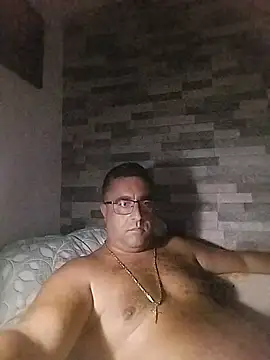 Snapshot of ADRIAN_ADI40 chatting on August 3, 2026, 3:05 am ADRIAN ADI40 online show from August 3, 2026, 3:05 am