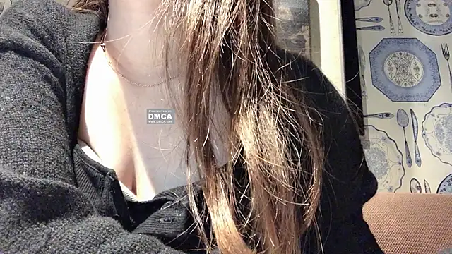 Tw Zoella online show from December 3, 2024, 9:11 am