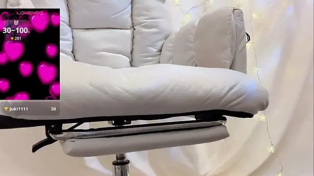 Tw Zoella online show from March 3, 2026, 3:07 pm