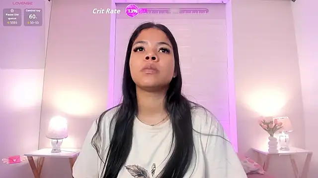 Snapshot of SophiaaStone chatting on June 1, 2026, 12:07 pm SophiaaStone online show from June 1, 2026, 12:07 pm