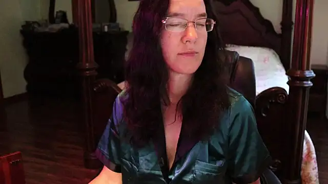 thornburyrose online show from June 17, 2026, 10:50 am