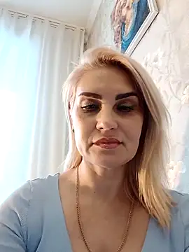 JennyOMay online show from January 6, 2026, 4:38 am