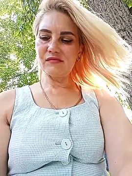 JennyOMay online show from July 6, 2026, 4:31 am