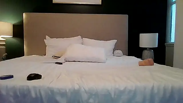 Maculine Stayr online show from May 1, 2026, 11:37 am