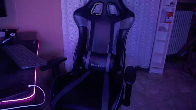 Snapshot of fernan_redsxxx chatting on December 12, 2024, 10:52 pm fernan redsxxx online show from December 12, 2024, 10:52 pm