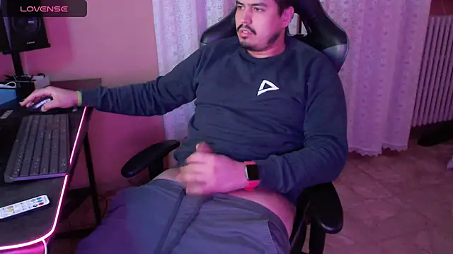 Snapshot of fernan_redsxxx chatting on February 22, 2025, 6:19 pm fernan redsxxx online show from February 22, 2025, 6:19 pm