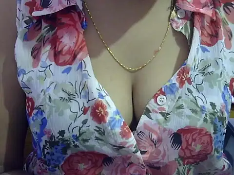 Snapshot of Your_wild_Dia chatting on September 8, 2025, 6:29 pm Your wild Dia online show from September 8, 2025, 6:29 pm