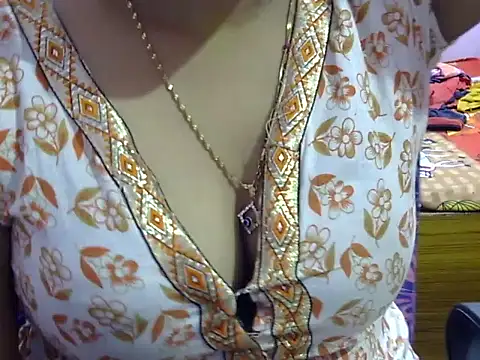 Snapshot of Your_wild_Dia chatting on October 29, 2025, 6:53 pm Your wild Dia online show from October 29, 2025, 6:53 pm