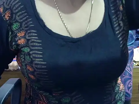 Snapshot of Your_wild_Dia chatting on November 1, 2025, 5:48 pm Your wild Dia online show from November 1, 2025, 5:48 pm