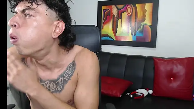 Snapshot of Strongernastyx chatting on December 28, 2024, 10:14 am Strongernastyx online show from December 28, 2024, 10:14 am