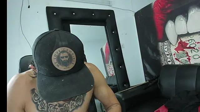 Snapshot of Strongernastyx chatting on February 7, 2025, 10:30 pm Strongernastyx online show from February 7, 2025, 10:30 pm