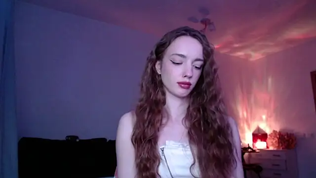 Weeissy online show from December 1, 2024, 8:20 pm