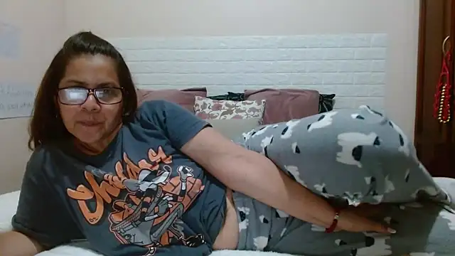 Sara Brandon online show from September 25, 2025, 2:59 am