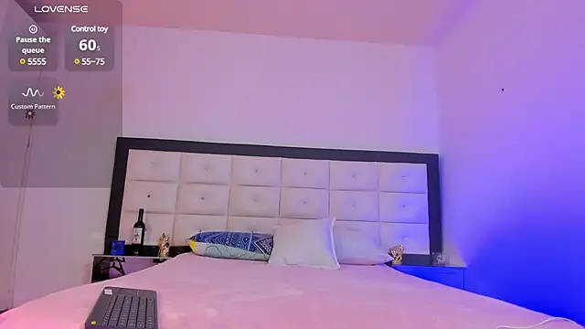 Snapshot of SammyGirlTS chatting on December 6, 2024, 8:48 am SammyGirlTS online show from December 6, 2024, 8:48 am