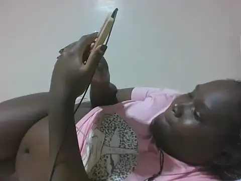 queen aria19 online show from February 20, 2026, 8:53 pm