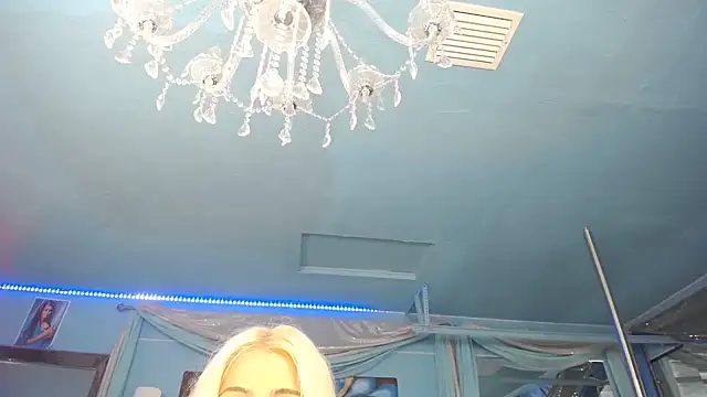 Snapshot of ADRIANNA_FOX chatting on July 13, 2026, 7:33 am ADRIANNA FOX online show from July 13, 2026, 7:33 am