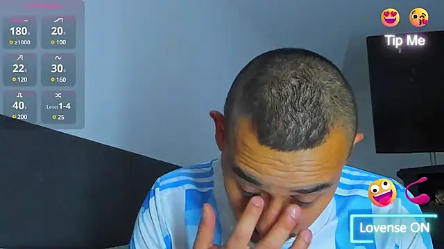 jhonyalzate2 online show from February 16, 2025, 11:37 pm