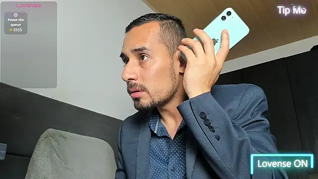 Snapshot of jhonyalzate2 chatting on July 10, 2026, 12:37 am jhonyalzate2 online show from July 10, 2026, 12:37 am