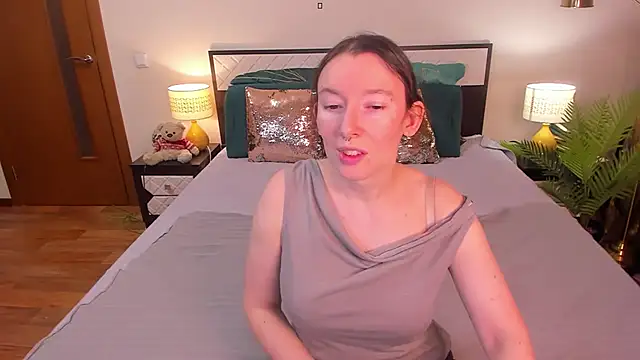 Snapshot of CatherineWalls chatting on March 16, 2026, 5:44 am CatherineWalls online show from March 16, 2026, 5:44 am