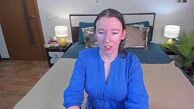 Snapshot of CatherineWalls chatting on June 1, 2026, 2:57 am CatherineWalls online show from June 1, 2026, 2:57 am