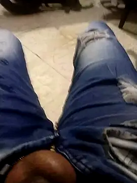 Lachuchaenlacara1988 online show from January 29, 2025, 3:33 am