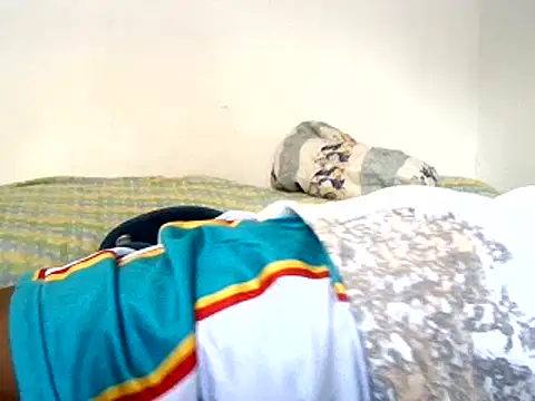 Snapshot of mellow_smoke chatting on June 17, 2026, 4:19 pm mellow smoke online show from June 17, 2026, 4:19 pm