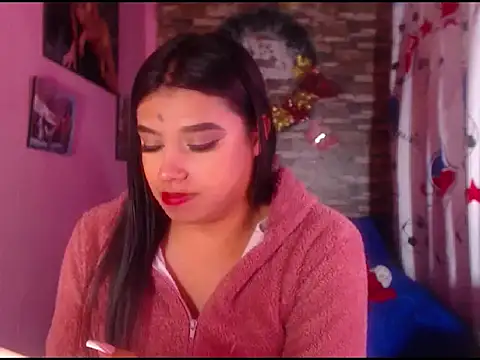 Snapshot of katrinawillff chatting on December 31, 2024, 12:36 pm katrinawillff online show from December 31, 2024, 12:36 pm