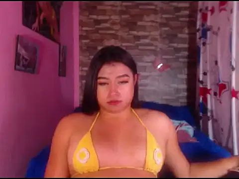 Snapshot of katrinawillff chatting on January 8, 2025, 11:43 am katrinawillff online show from January 8, 2025, 11:43 am