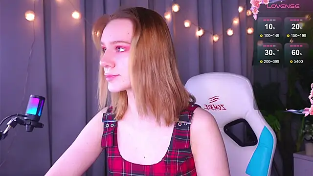 Snapshot of Ramona___ chatting on December 26, 2024, 5:37 am Ramona online show from December 26, 2024, 5:37 am