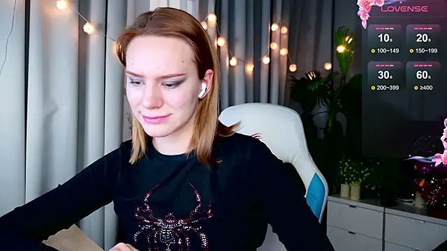 Snapshot of Ramona___ chatting on December 30, 2024, 9:27 am Ramona online show from December 30, 2024, 9:27 am