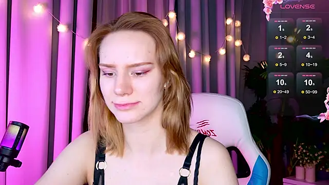 Snapshot of Ramona___ chatting on December 31, 2024, 5:33 am Ramona online show from December 31, 2024, 5:33 am