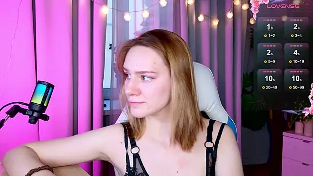 Snapshot of Ramona___ chatting on December 31, 2024, 9:42 am Ramona online show from December 31, 2024, 9:42 am