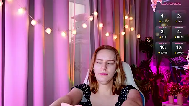 Snapshot of Ramona___ chatting on January 3, 2025, 9:25 am Ramona online show from January 3, 2025, 9:25 am