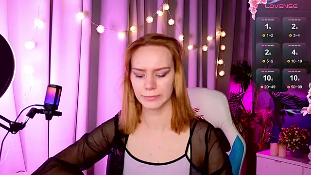 Snapshot of Ramona___ chatting on January 14, 2025, 5:40 am Ramona online show from January 14, 2025, 5:40 am