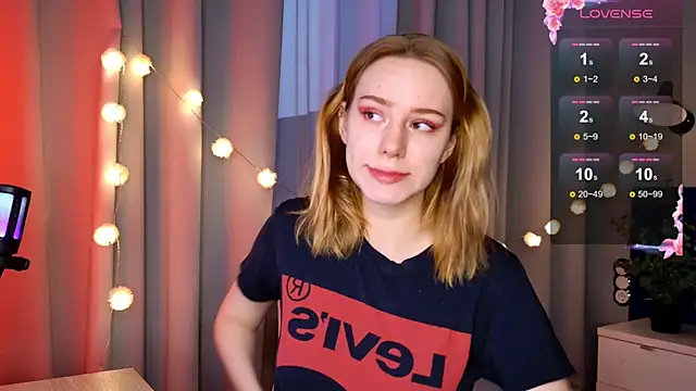 Snapshot of Ramona___ chatting on February 10, 2025, 5:58 am Ramona online show from February 10, 2025, 5:58 am