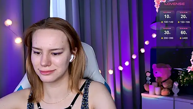 Snapshot of Ramona___ chatting on February 20, 2025, 9:44 am Ramona online show from February 20, 2025, 9:44 am