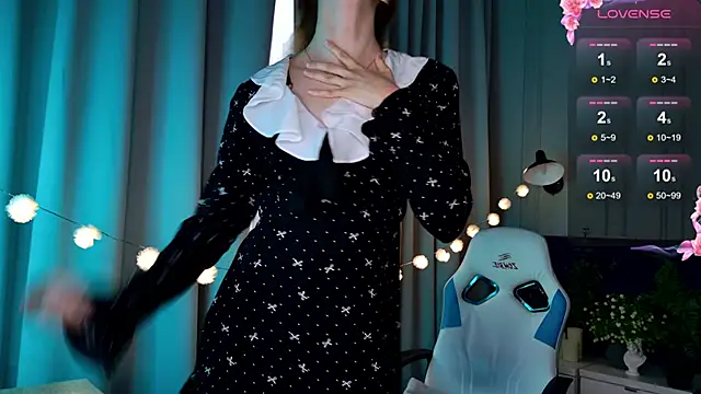 Snapshot of Ramona___ chatting on March 3, 2025, 9:44 am Ramona online show from March 3, 2025, 9:44 am