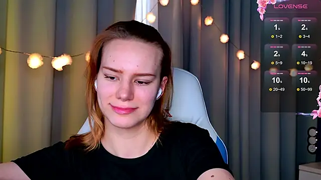 Snapshot of Ramona___ chatting on March 12, 2025, 9:55 am Ramona online show from March 12, 2025, 9:55 am