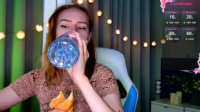 Snapshot of Ramona___ chatting on March 13, 2025, 6:05 am Ramona online show from March 13, 2025, 6:05 am