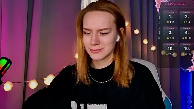 Snapshot of Ramona___ chatting on March 21, 2025, 6:05 am Ramona online show from March 21, 2025, 6:05 am