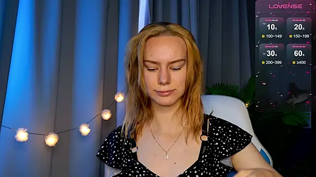 Snapshot of Ramona___ chatting on September 11, 2025, 6:02 am Ramona online show from September 11, 2025, 6:02 am