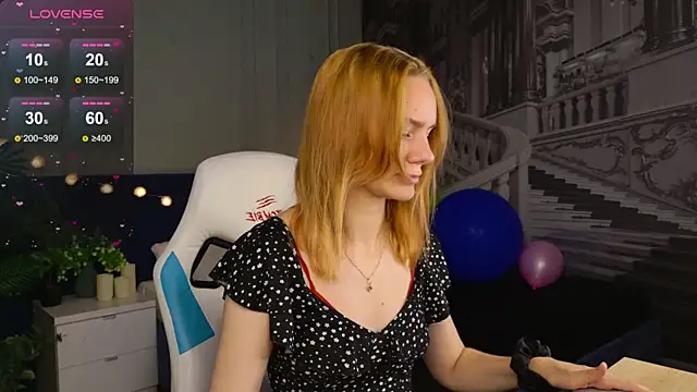 Snapshot of Ramona___ chatting on September 17, 2025, 6:04 am Ramona online show from September 17, 2025, 6:04 am