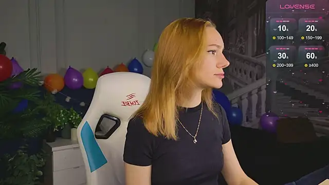 Snapshot of Ramona___ chatting on September 18, 2025, 6:04 am Ramona online show from September 18, 2025, 6:04 am