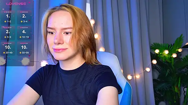 Snapshot of Ramona___ chatting on October 11, 2025, 6:01 am Ramona online show from October 11, 2025, 6:01 am