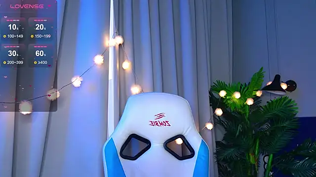 Snapshot of Ramona___ chatting on October 13, 2025, 6:02 am Ramona online show from October 13, 2025, 6:02 am