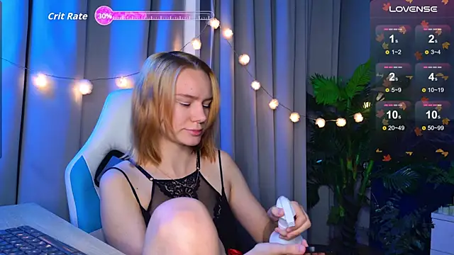 Snapshot of Ramona___ chatting on November 10, 2025, 6:23 am Ramona online show from November 10, 2025, 6:23 am