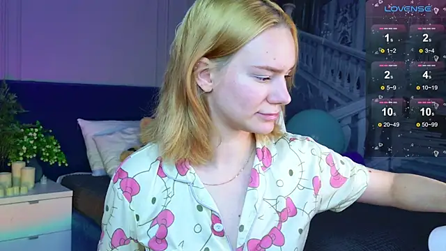 Snapshot of Ramona___ chatting on November 30, 2025, 6:17 am Ramona online show from November 30, 2025, 6:17 am