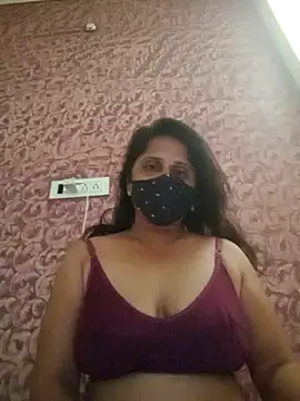 Snapshot of Indiantina chatting on March 18, 2025, 10:25 am Indiantina online show from March 18, 2025, 10:25 am